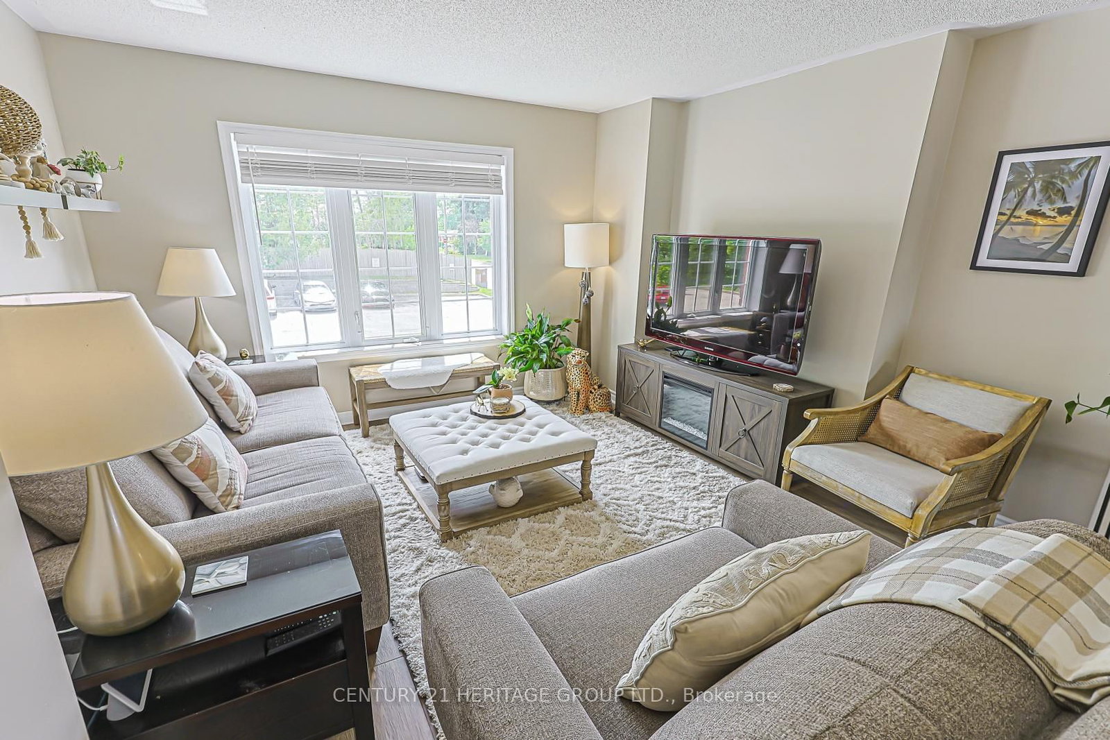 22 Village Green Lane • Bradford West Gwillimbury, ON photo 9