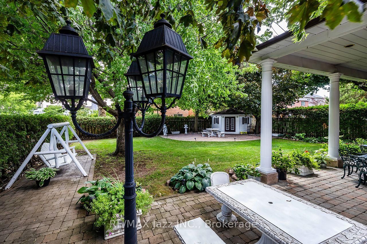 89 Crestwood Road • Vaughan, ON photo 10
