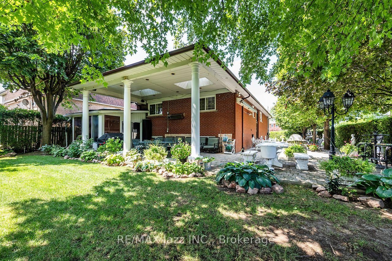89 Crestwood Road • Vaughan, ON photo 12