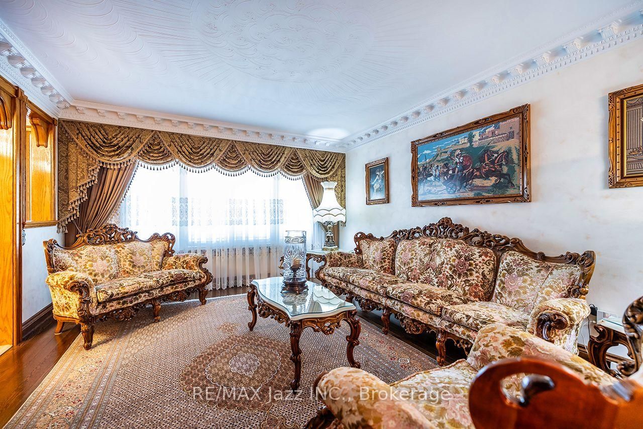 89 Crestwood Road • Vaughan, ON photo 13