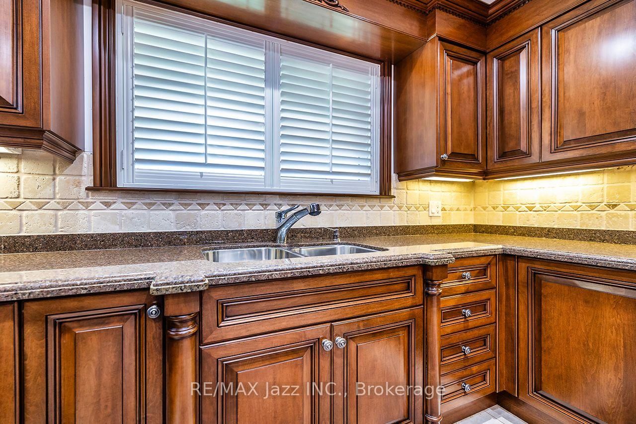 89 Crestwood Road • Vaughan, ON photo 19