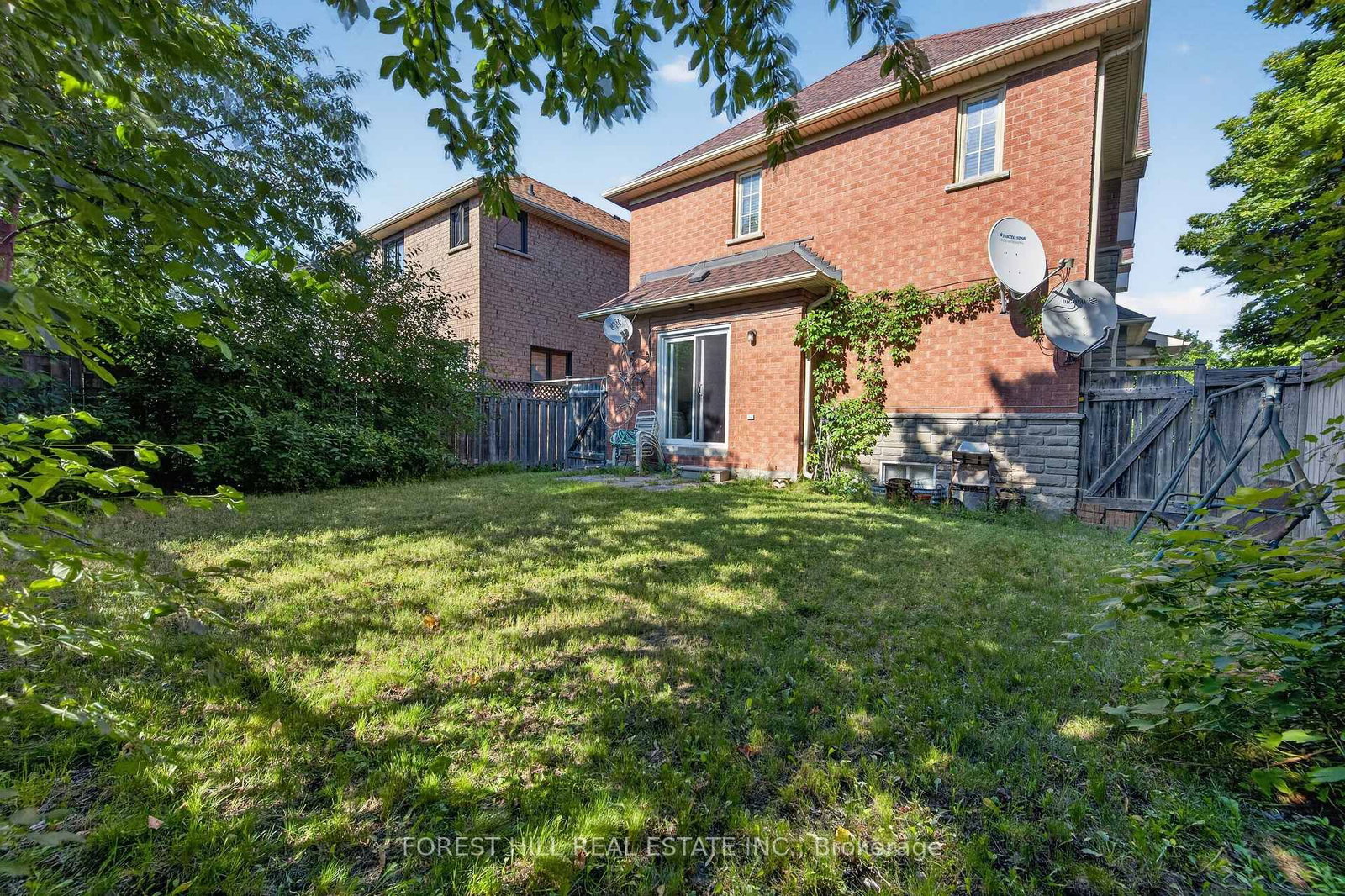 2 Ludford Drive • Richmond Hill, ON photo 39