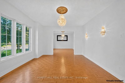 2 Ludford Drive • Richmond Hill, ON photo 9