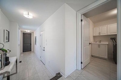 2 Silvermills Lane • Markham, ON photo 2