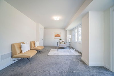 2 Silvermills Lane • Markham, ON photo 5