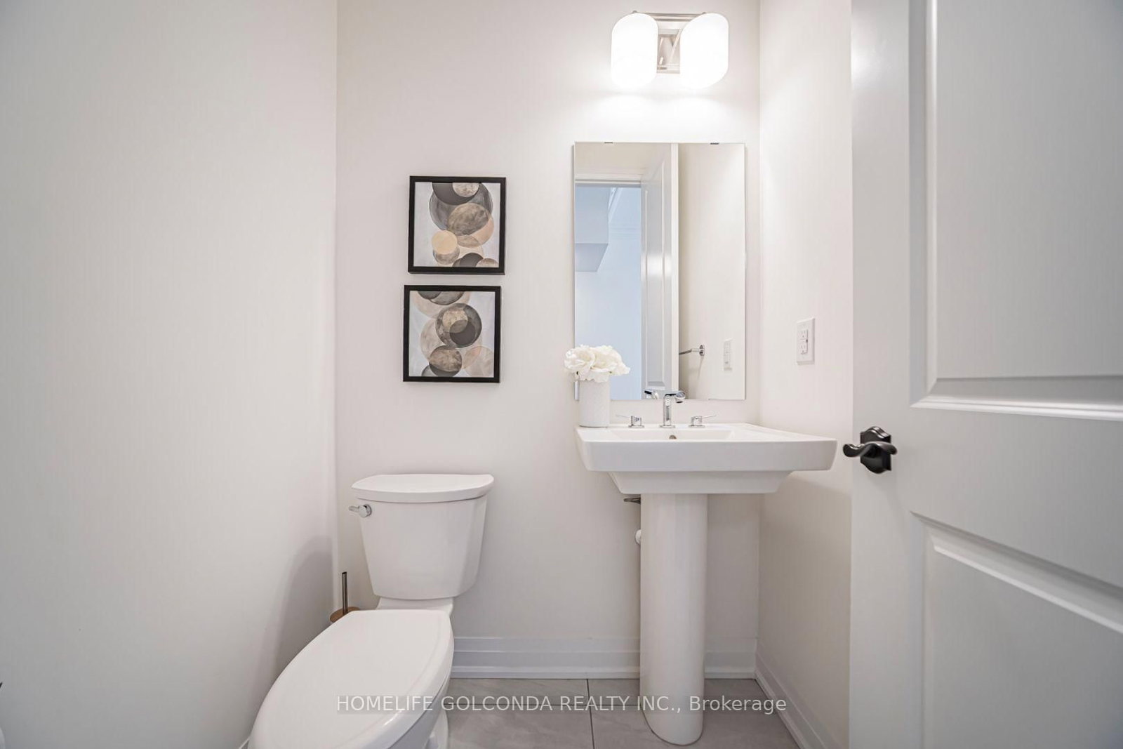 2 Silvermills Lane • Markham, ON photo 7