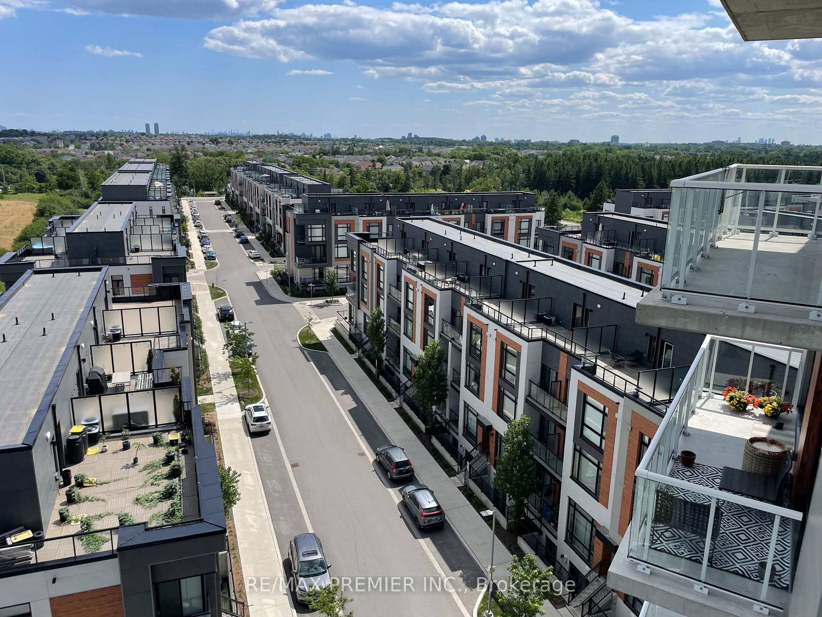 6 David Eyer Road • #811 • Richmond Hill, ON photo 19