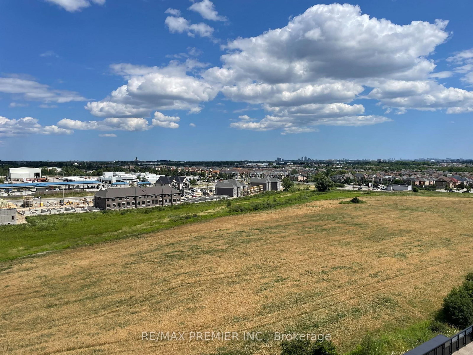 6 David Eyer Road • #811 • Richmond Hill, ON photo 21