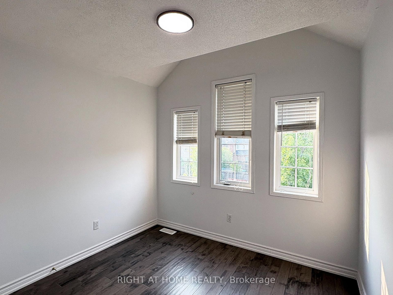 737 Caboto Trail • Markham, ON photo 24