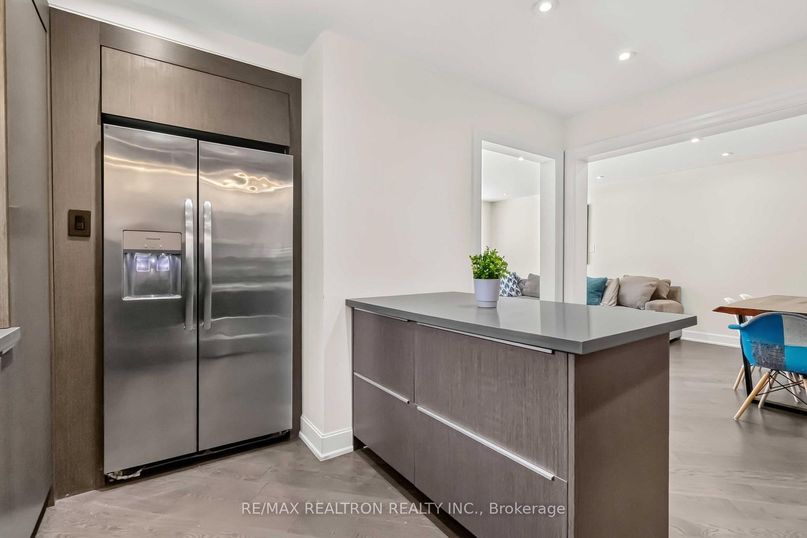 219 Bay Thorn Drive • Markham, ON photo 10