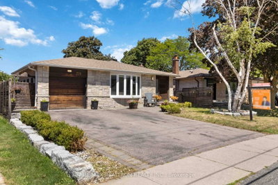 219 Bay Thorn Drive • Markham, ON photo 2