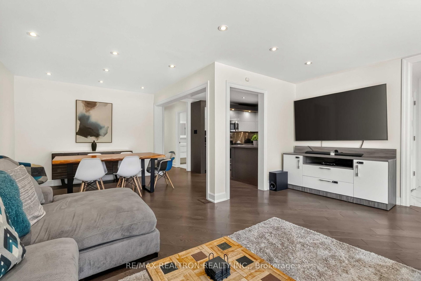 219 Bay Thorn Drive • Markham, ON photo 7