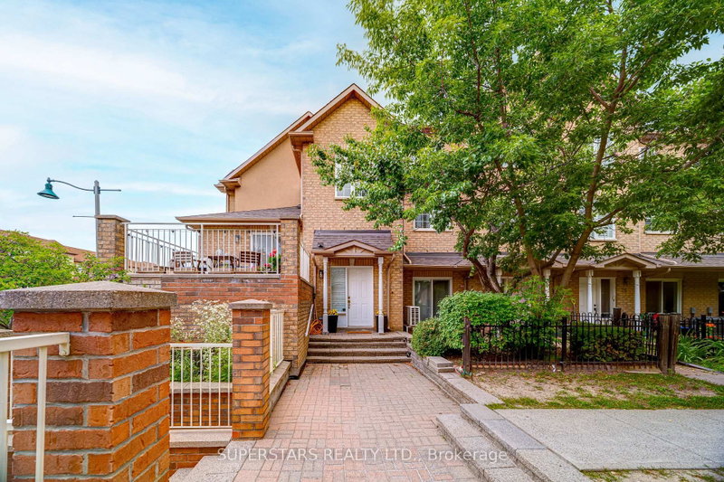27 - 10 Cox Boulevard