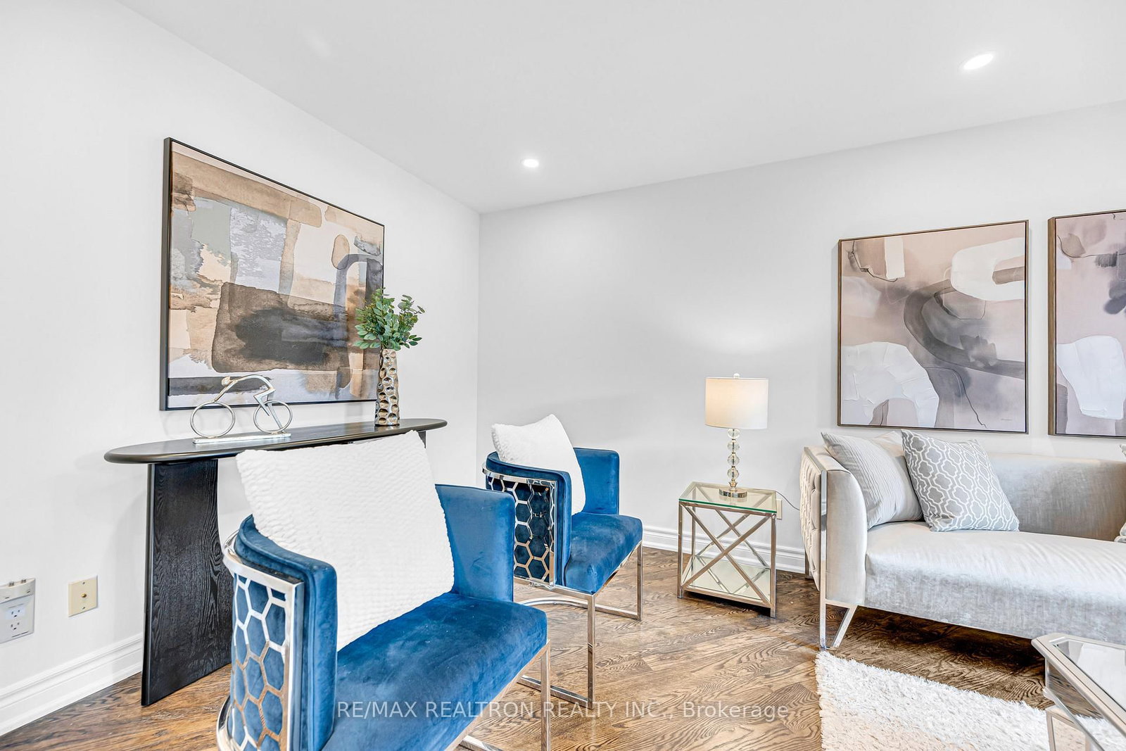 278 Bernard Avenue • Richmond Hill, ON photo 18