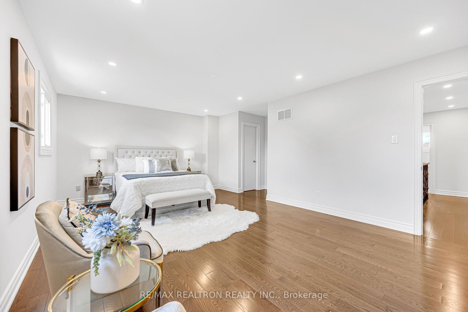 278 Bernard Avenue • Richmond Hill, ON photo 24