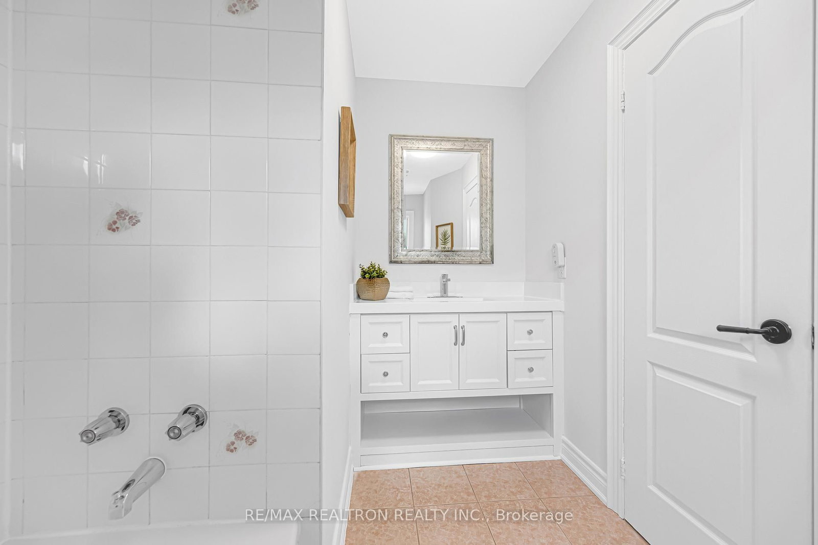278 Bernard Avenue • Richmond Hill, ON photo 27