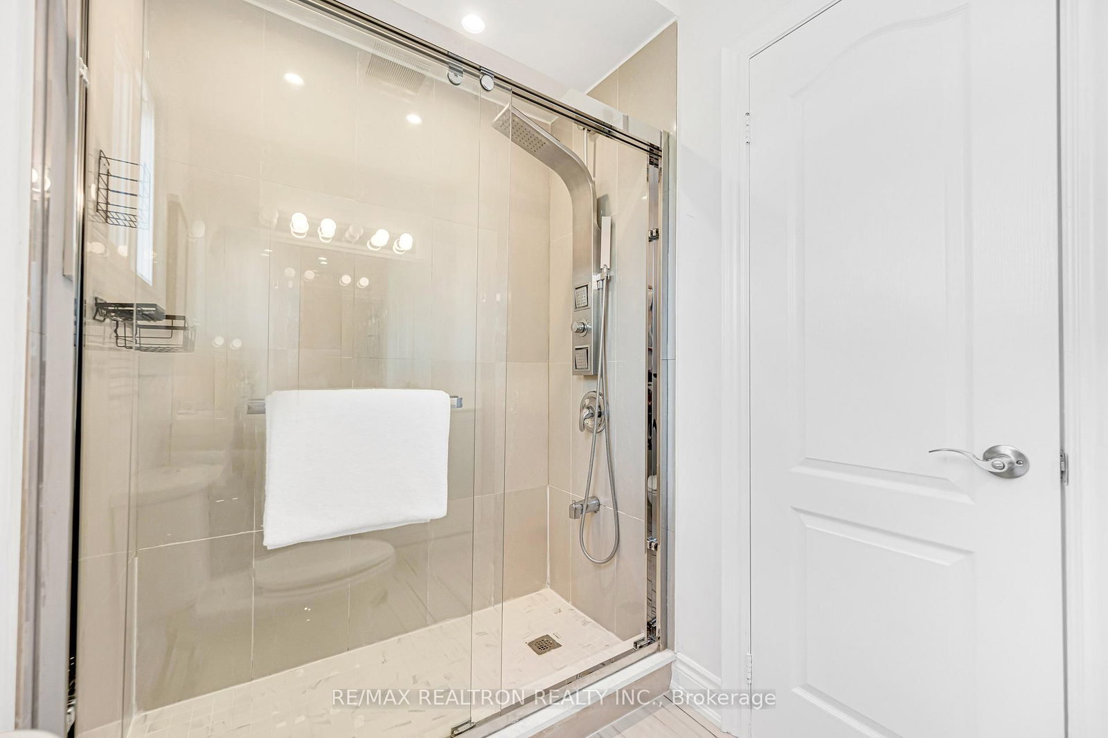 278 Bernard Avenue • Richmond Hill, ON photo 31