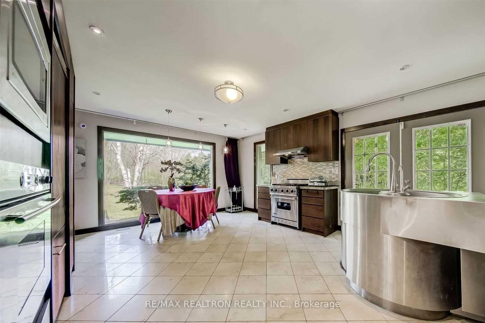 9563 Warden Avenue • Markham, ON photo 12