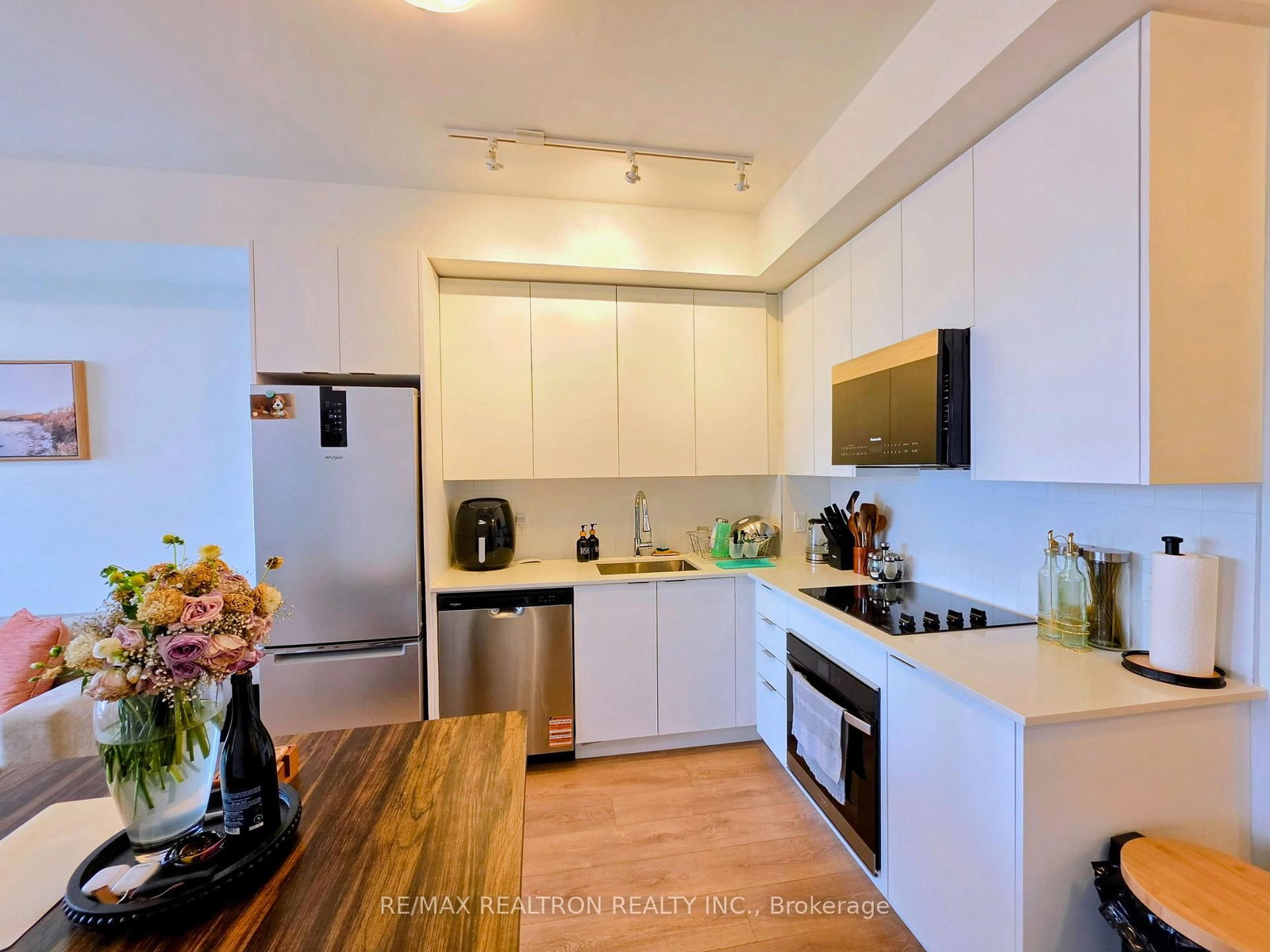 10 Abeja Street • #2321 • Vaughan, ON photo 9