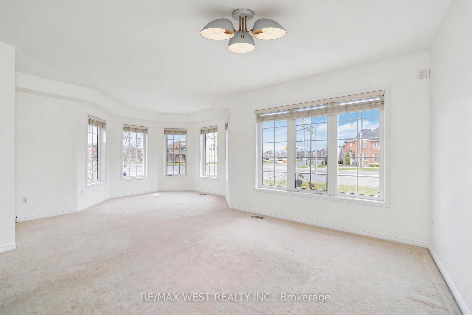 168 Gas Lamp Lane • Markham, ON photo 18