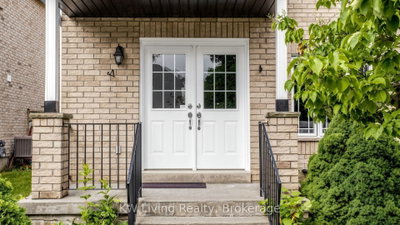 74 Forestwood Street • Richmond Hill, ON photo 6
