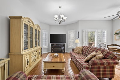 1858 Emerald Court • Innisfil, ON photo 9