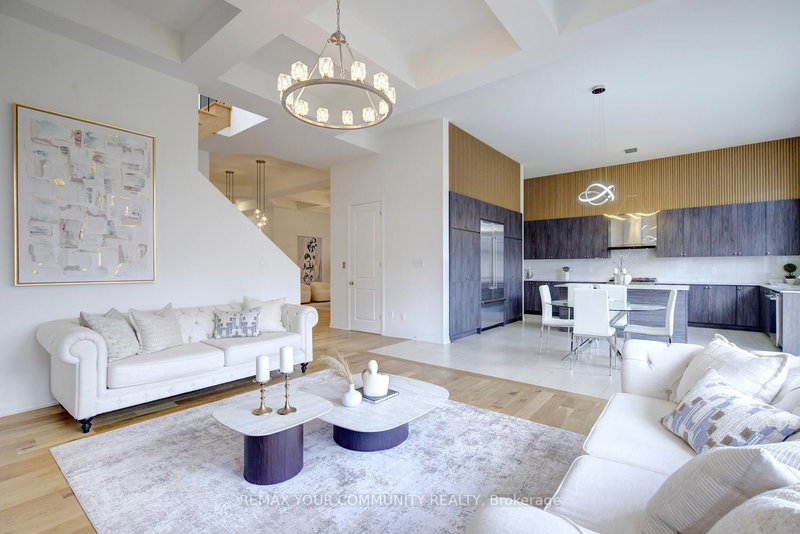 96 Bond Crescent