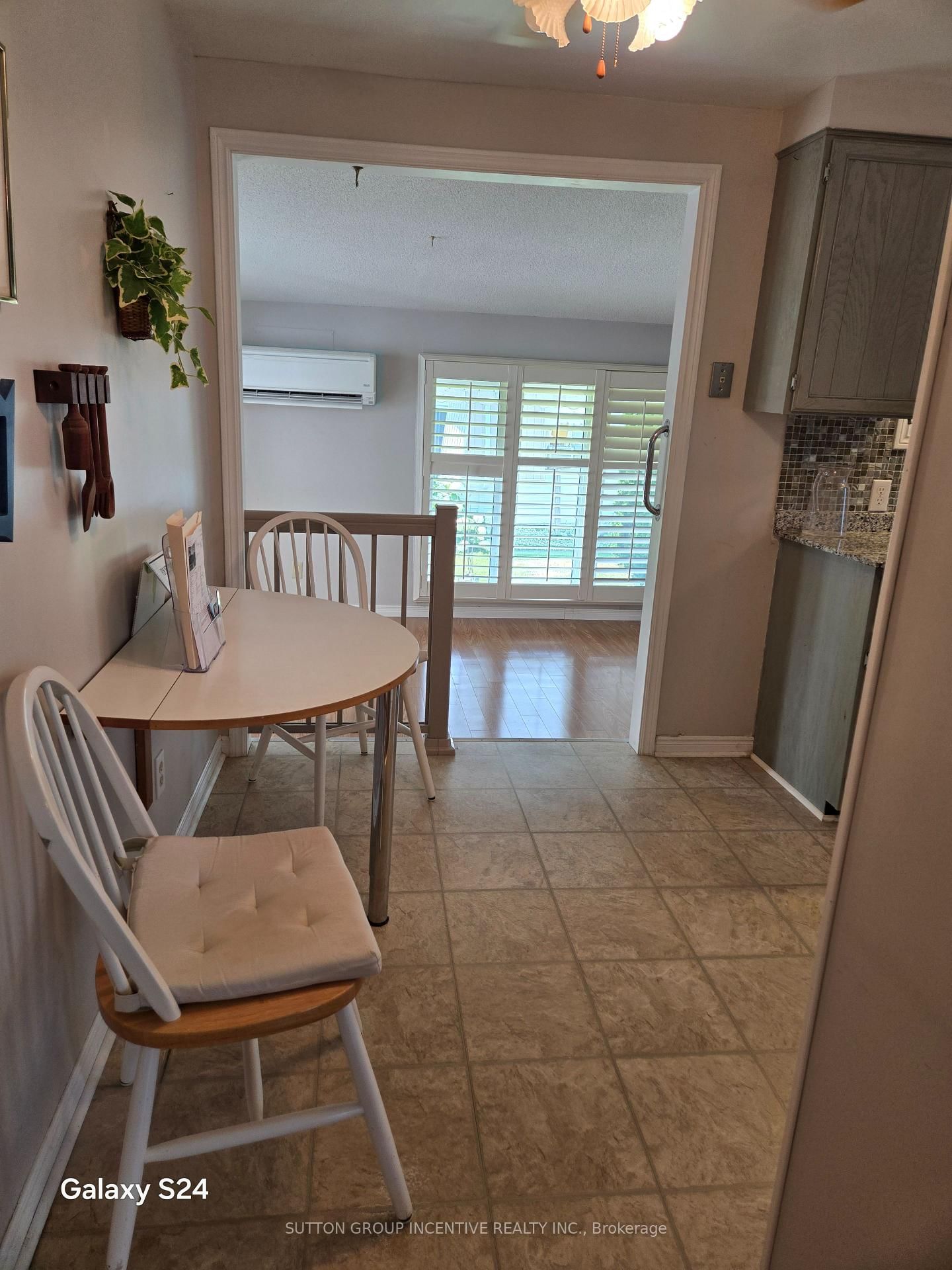 36 Weeping Willow Drive • Innisfil, ON photo 4