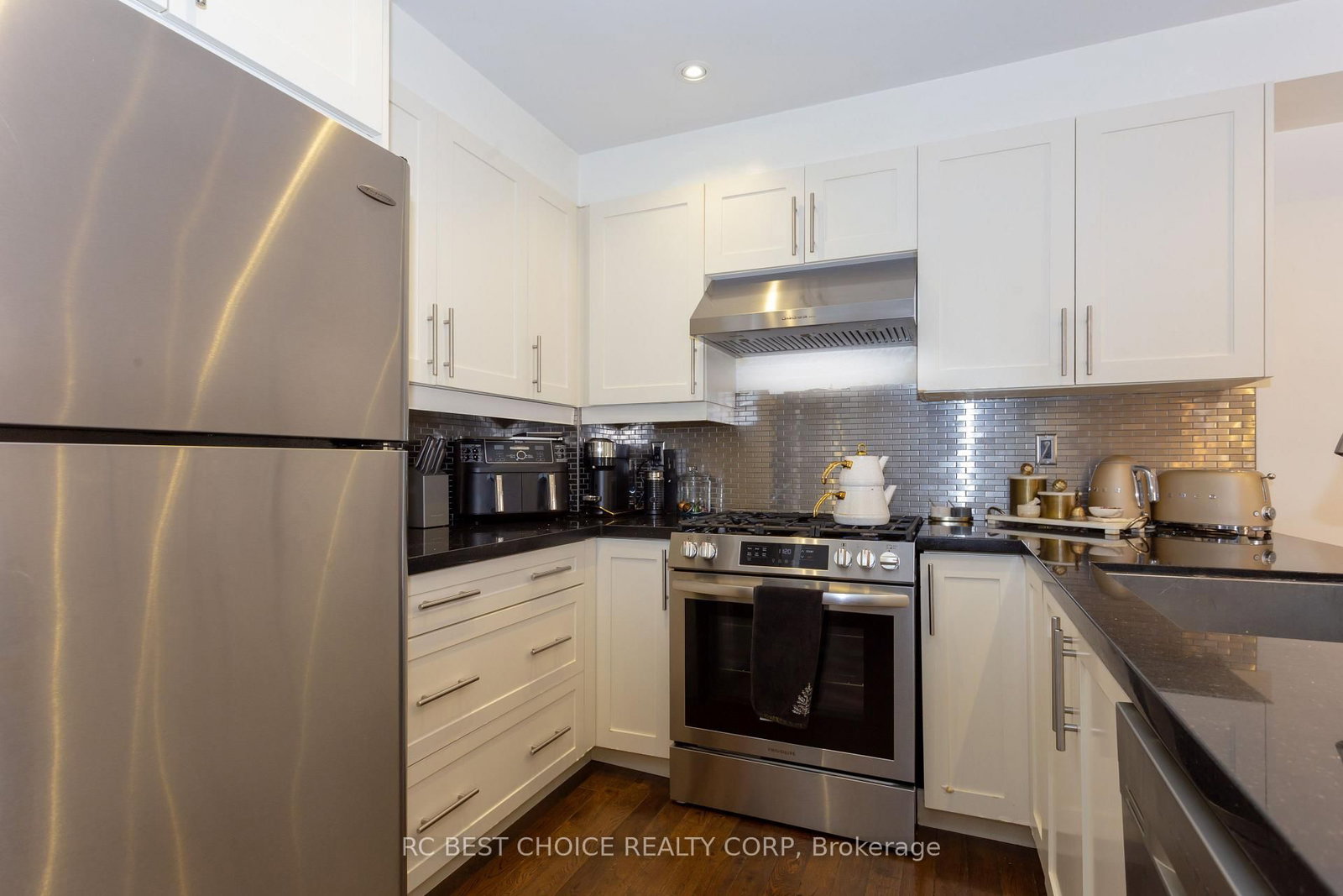 68 Carron Avenue • Vaughan, ON photo 8