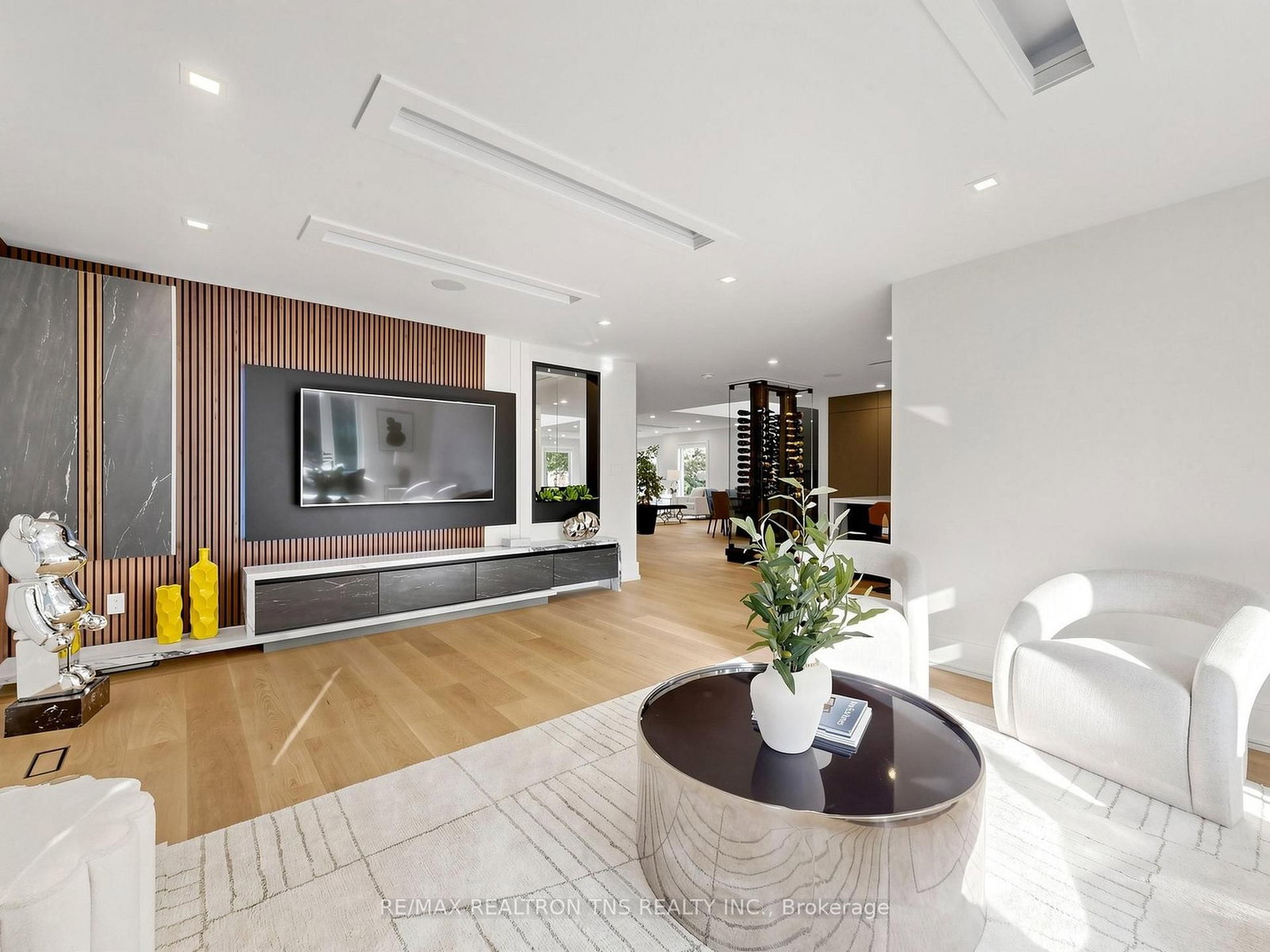 2 Eastgate Crescent • Richmond Hill, ON photo 14