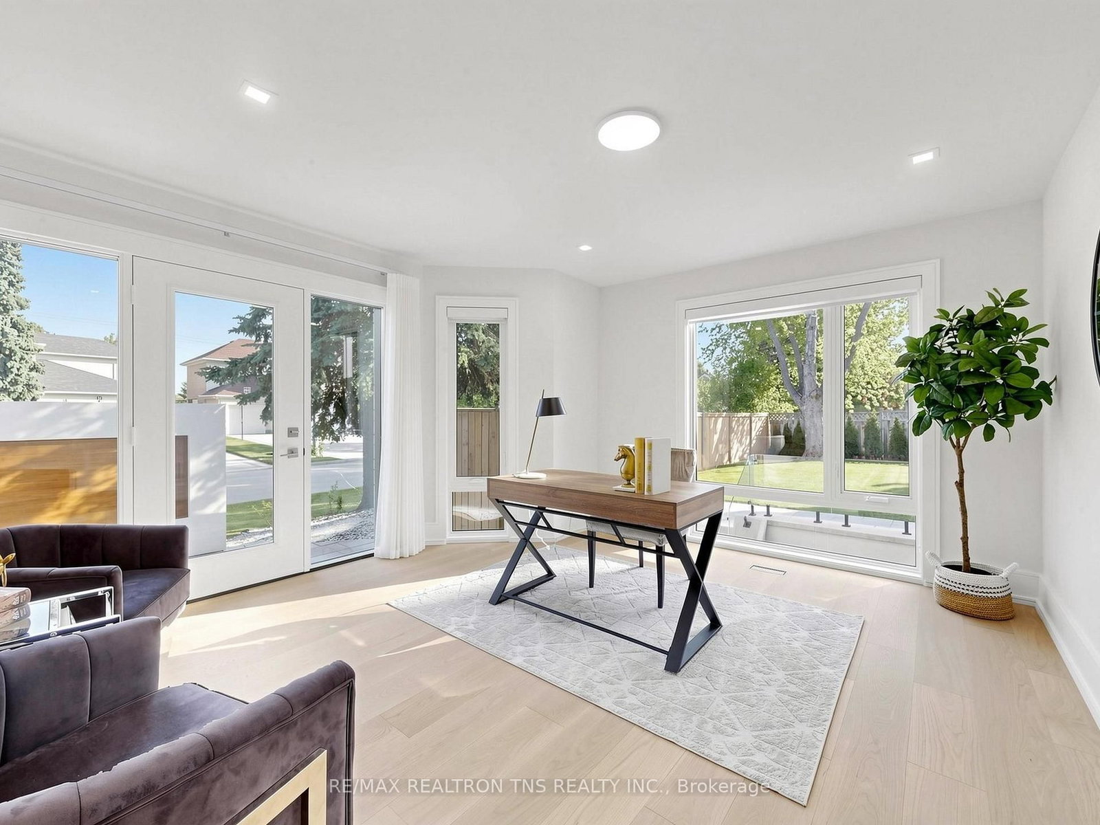 2 Eastgate Crescent • Richmond Hill, ON photo 18