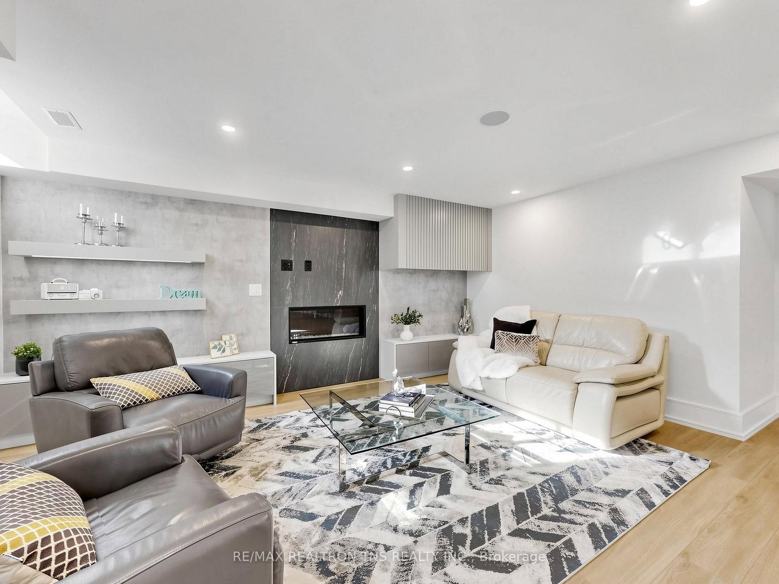 2 Eastgate Crescent • Richmond Hill, ON photo 39