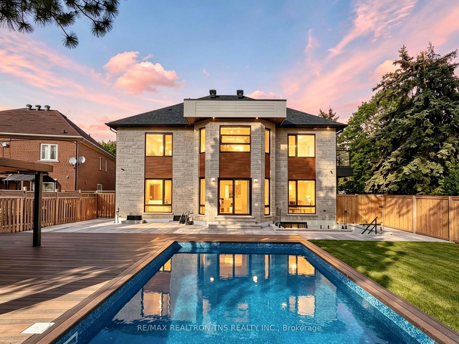 2 Eastgate Crescent • Richmond Hill, ON photo 42