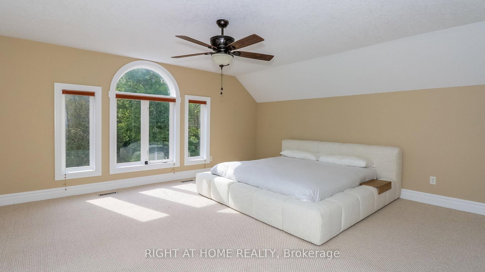 2014 Innisbrook Street • Innisfil, ON photo 38