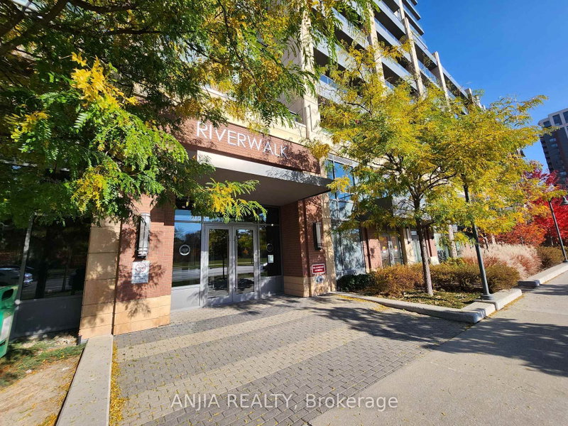 901 - 18 UPTOWN Drive