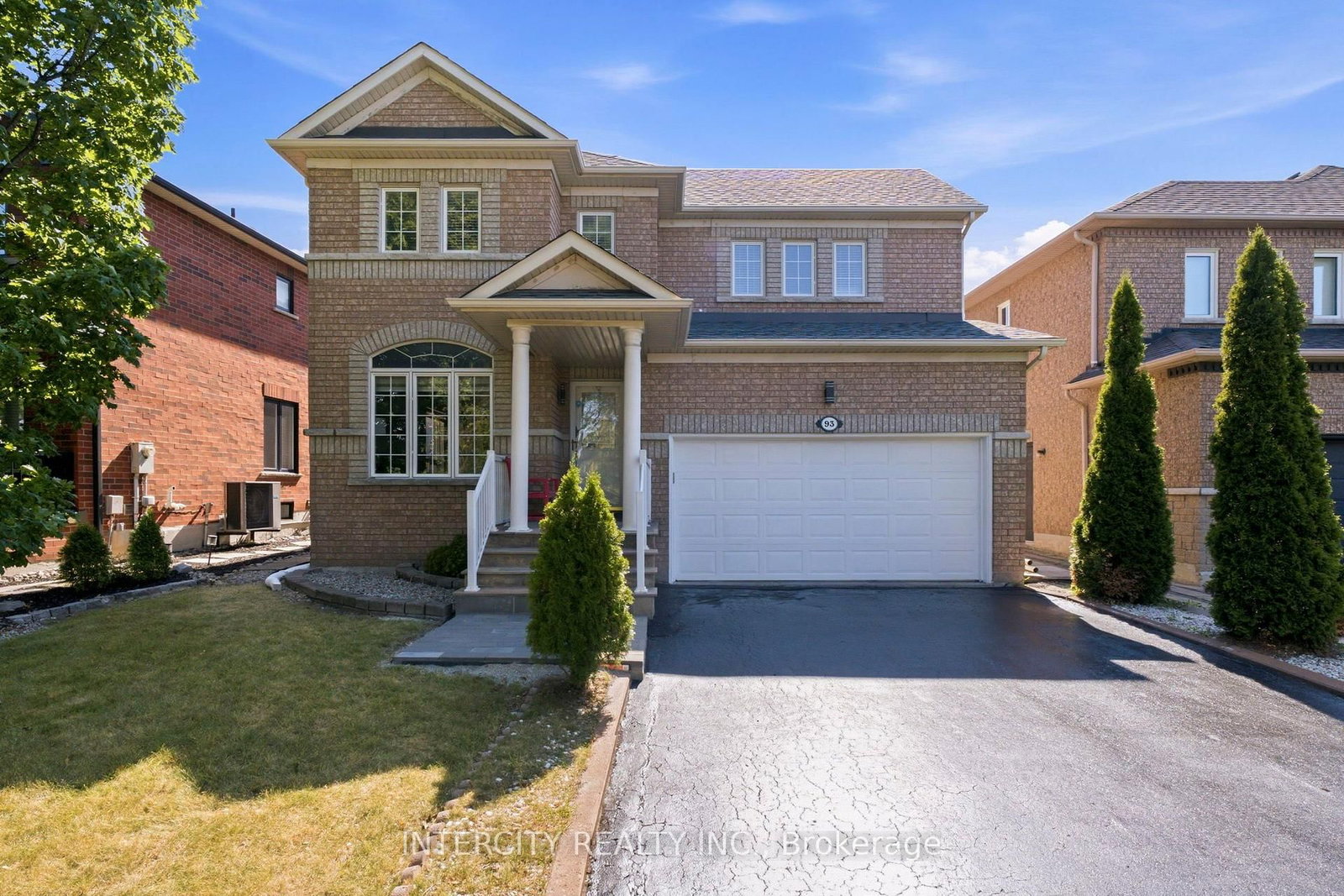 93 Chalone Crescent • Vaughan, ON photo 1