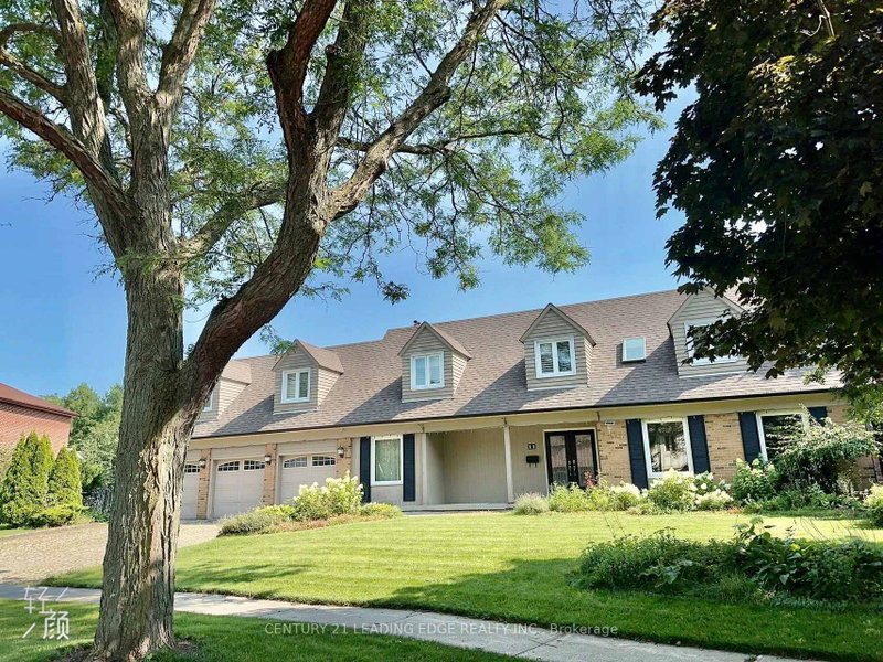 11 Rae Crescent