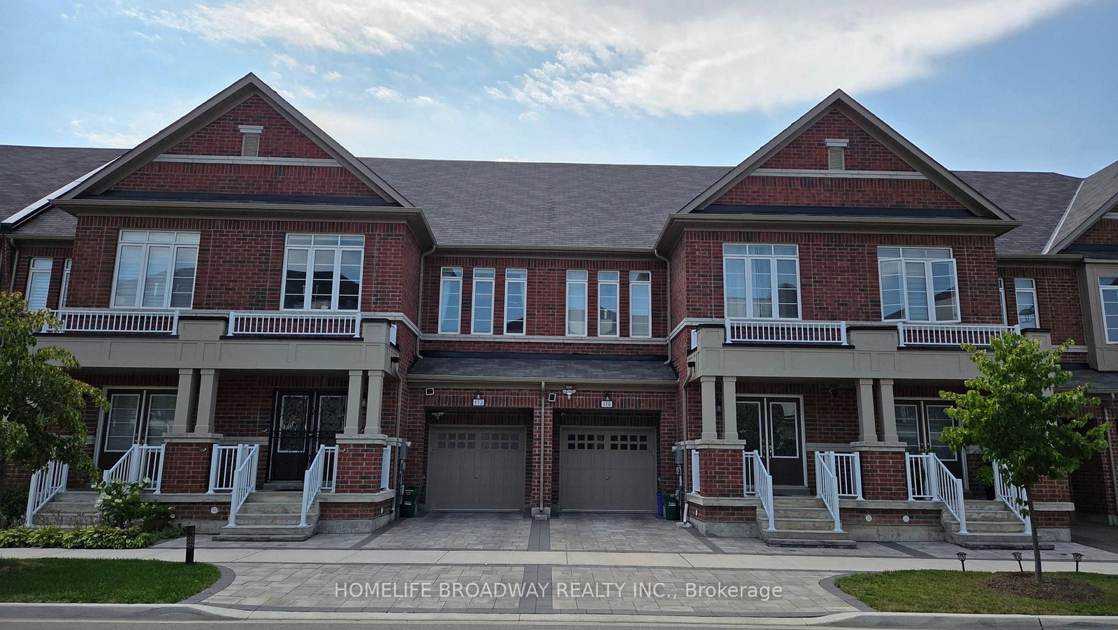 112 Ness Drive • Richmond Hill, ON photo 1