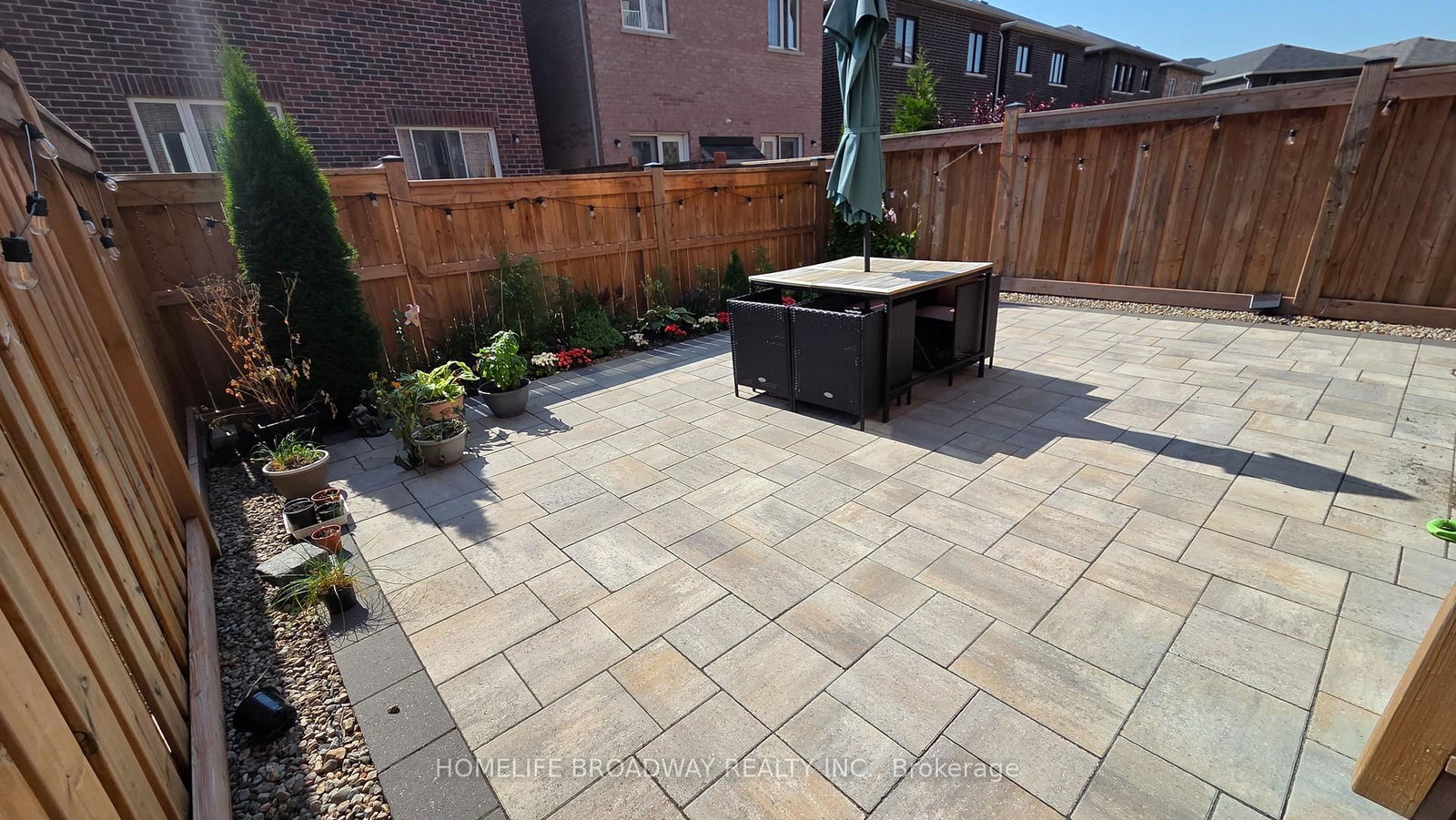 112 Ness Drive • Richmond Hill, ON photo 6