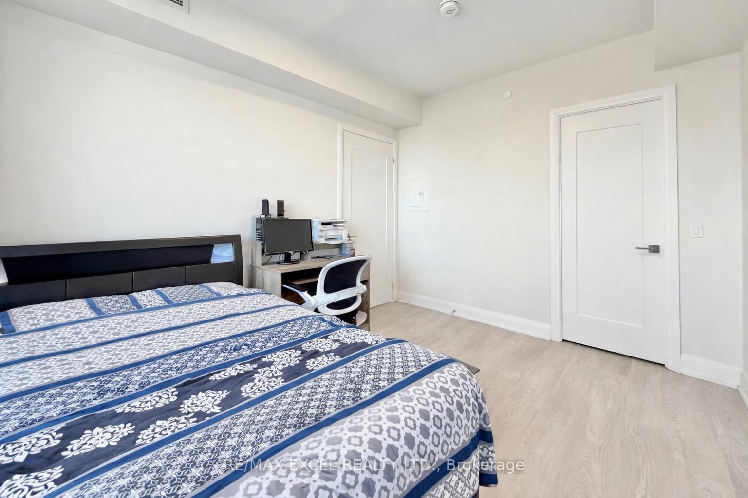18 Water Walk Drive • #1801 • Markham, ON photo 16