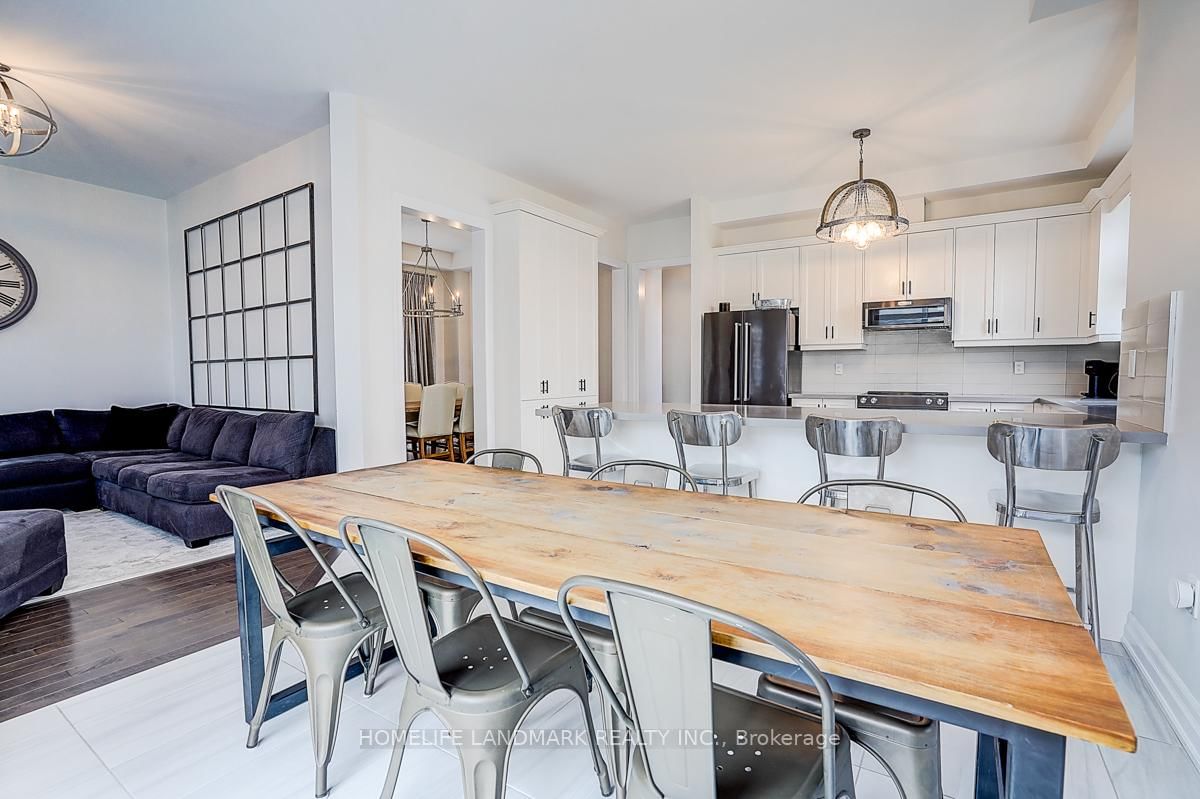 56 Botelho Circle • Aurora, ON photo 15