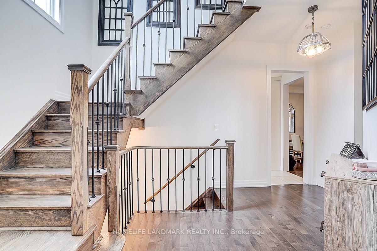 56 Botelho Circle • Aurora, ON photo 23