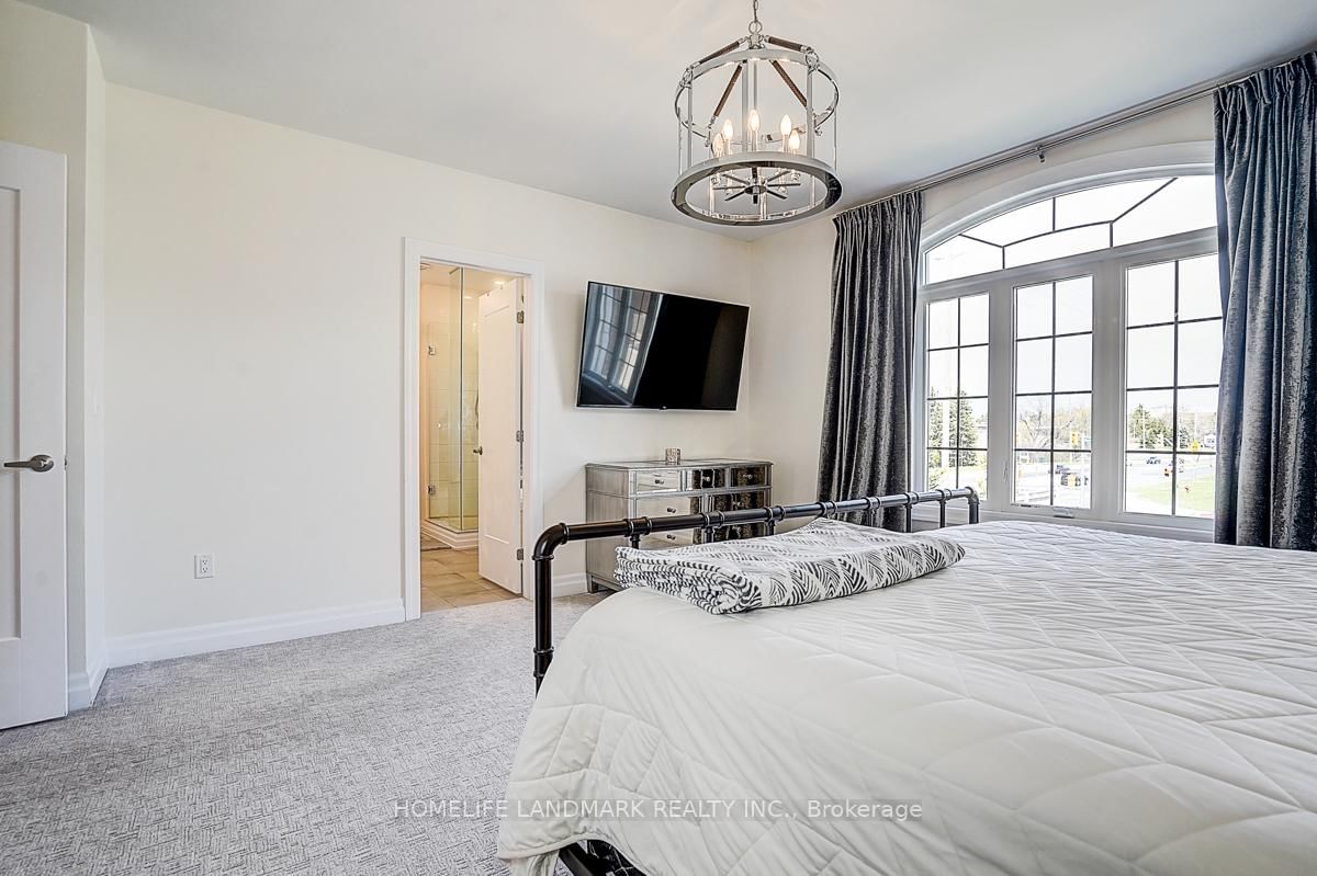 56 Botelho Circle • Aurora, ON photo 35
