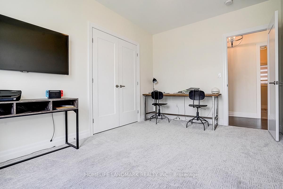 56 Botelho Circle • Aurora, ON photo 37