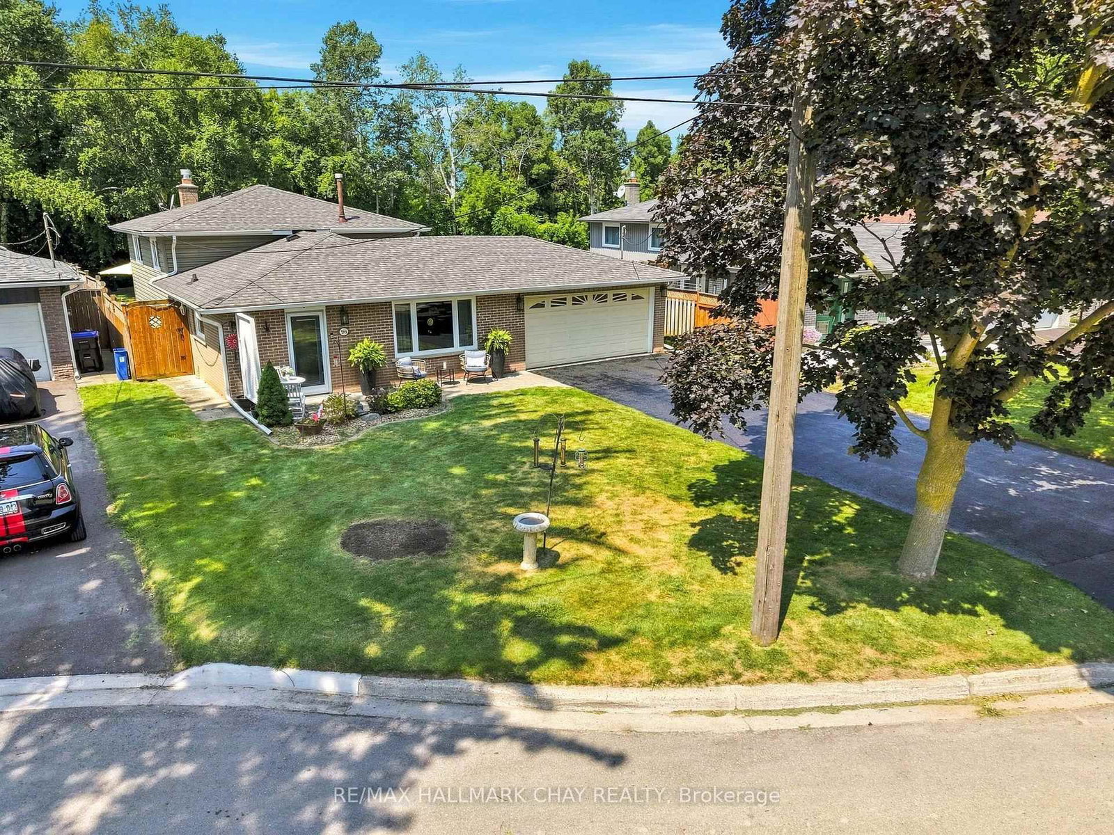 96 Maple Avenue W • New Tecumseth, ON photo 1