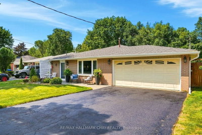96 Maple Avenue W • New Tecumseth, ON photo 4