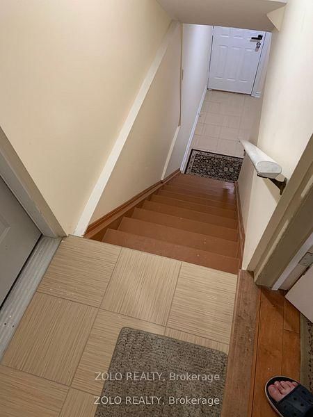 Basement - 175 Mabley Crescent