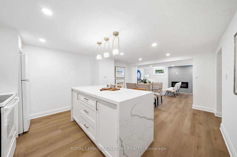 Lower - 247 Kathryn Crescent
