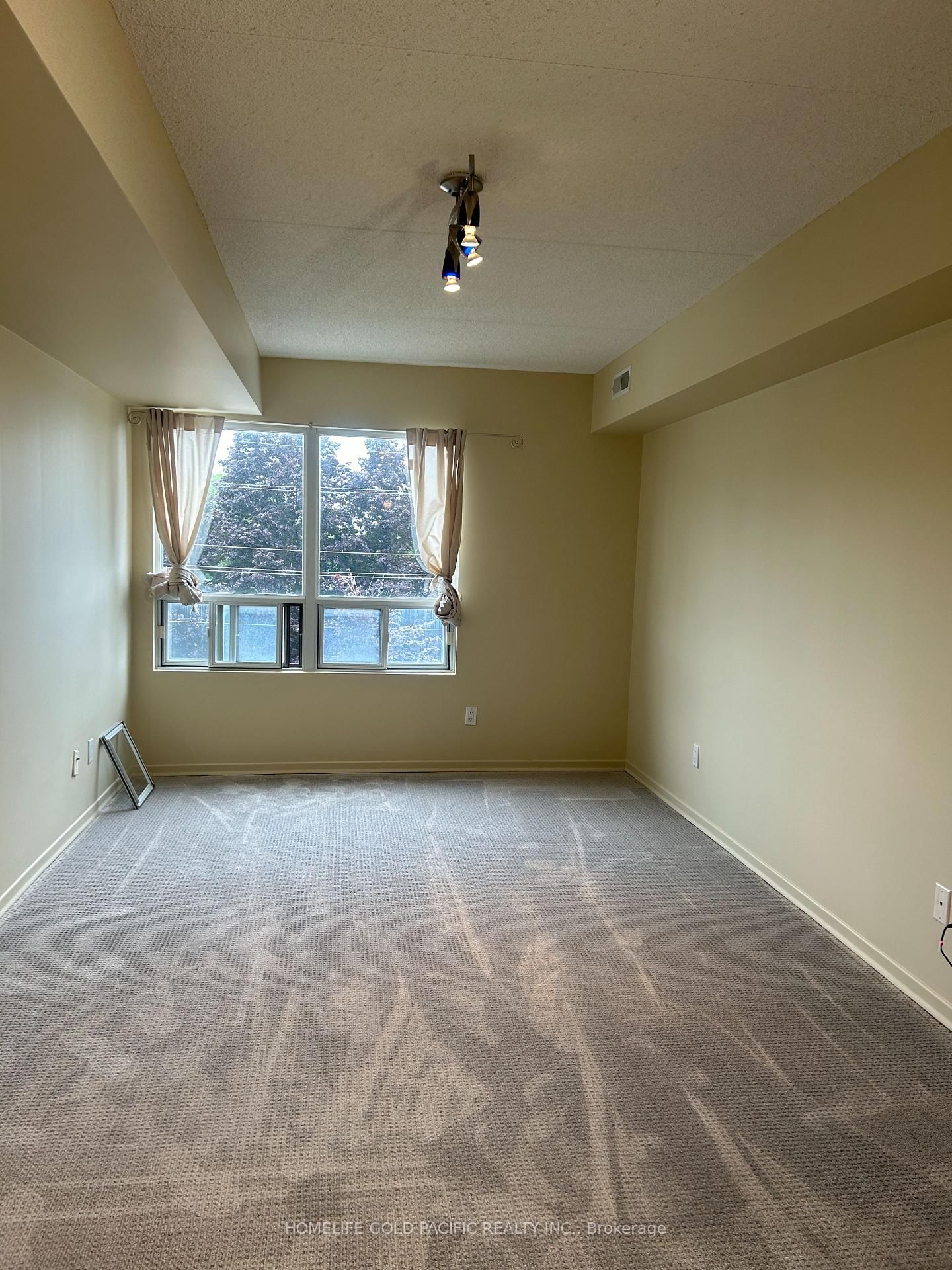 310 - 160 Wellington Street E, Aurora 5