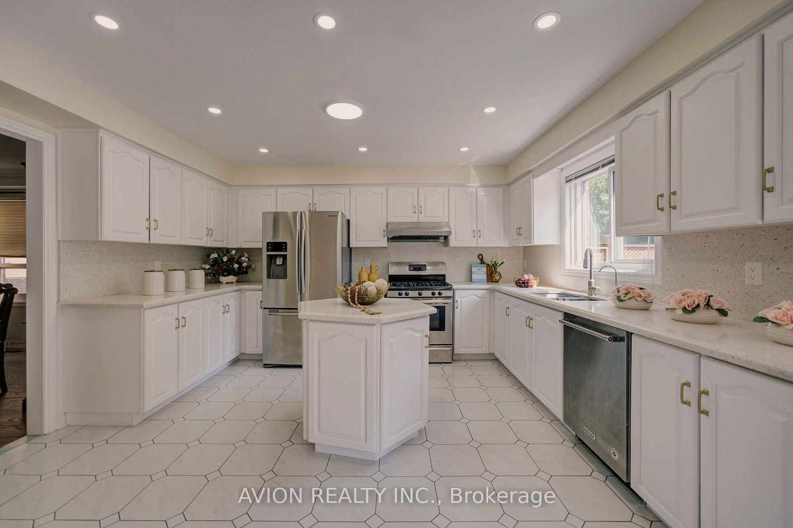 203 Valleymede Drive • Richmond Hill, ON photo 14